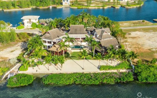 THE SEAWIND BEACH ESTATE & BOAT HOUSE | A BEACH, OCEAN AND CANAL FRONT ESTATE | MANGROVE POINT