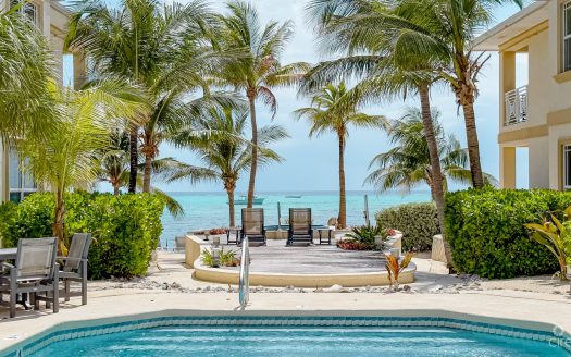 THE CLUB – LITTLE CAYMAN – OCEANFRONT