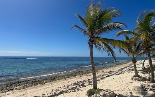 BEACHFRONT LAND FOR SALE – CAYMAN ISLANDS