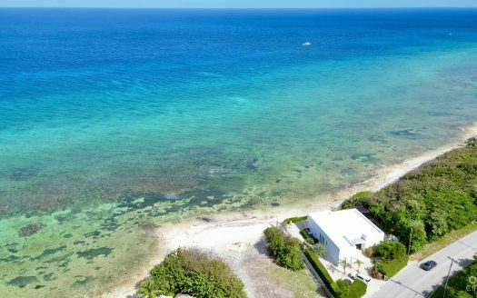 SEASIDE HIDEAWAY – FULLY RENOVATED BEACHFRONT GEM