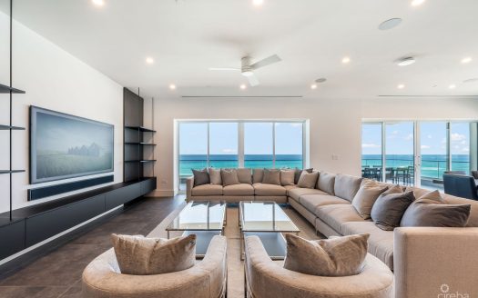 AQUA – BEACHFRONT RESIDENCE #8, SEVEN MILE BEACH